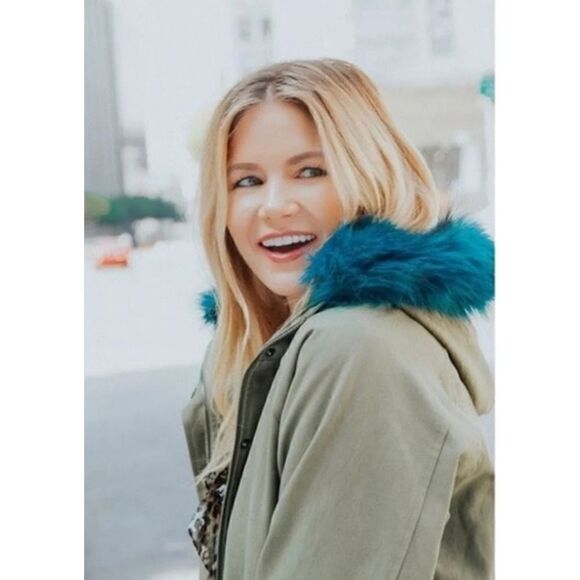 Willow & Clay Anorak Coat with Detachable Faux Fur Hood NWT Size Small - Picture 4 of 8